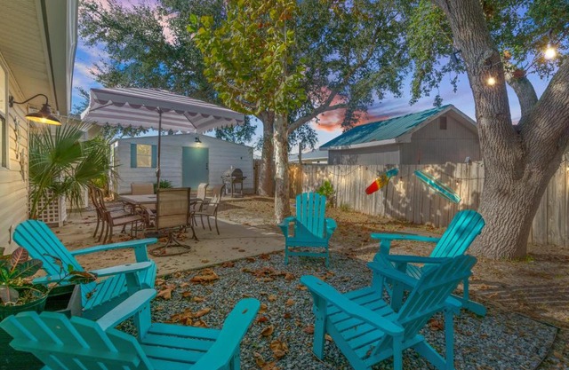 Fanta Sea - Private Seasonal Hot Tub, Game Room, Walk to Beach, Pets OK, & More!
