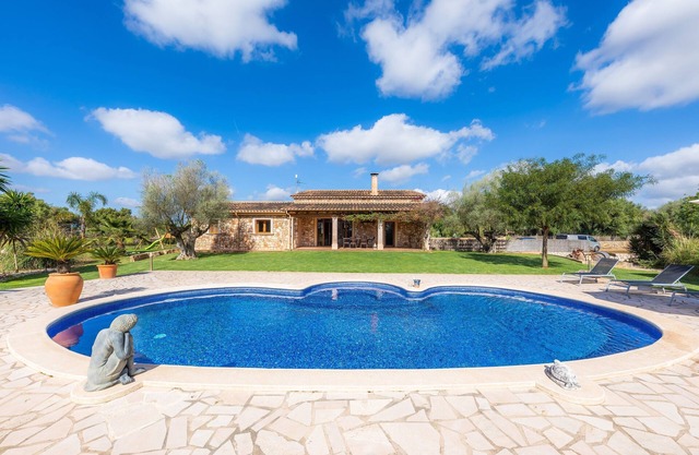 Fantastic Country House with Pool, Wi-Fi, Air Conditioning and Garden