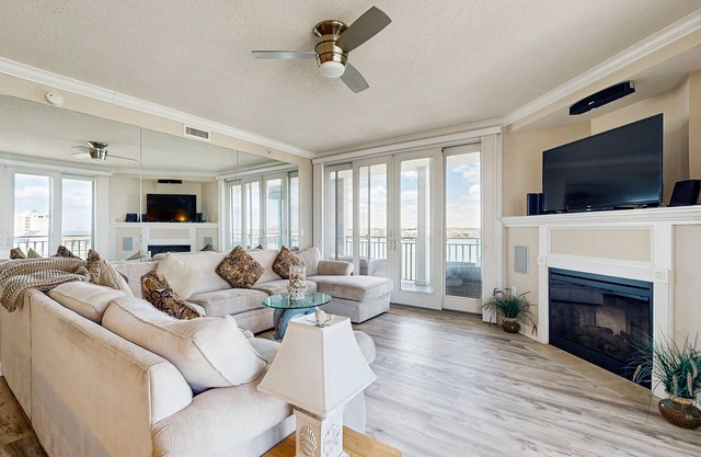 Fantastic Fifth-Floor Vacation Retreat Overlooking Bay & Marina w/Free WiFi, W/D