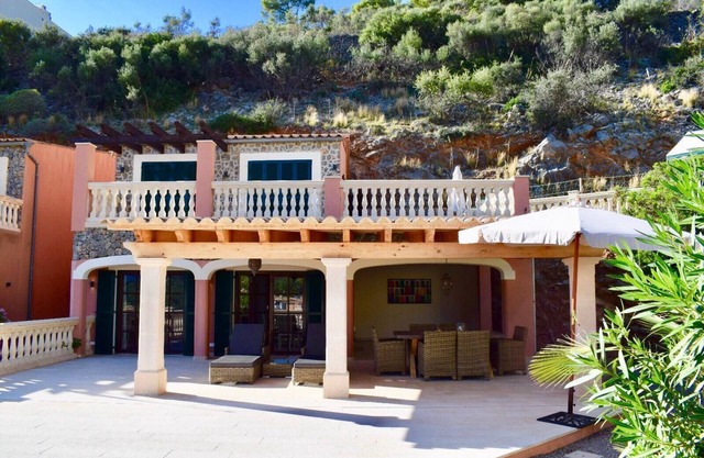 Fantastically beautiful 5 * holiday home with wonderful views