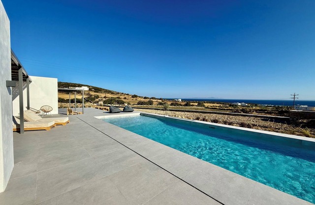 Faragas Hill Harmony Villa