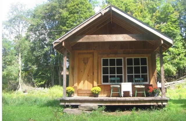 Farm Stay in Catskills FarmHand Cabin