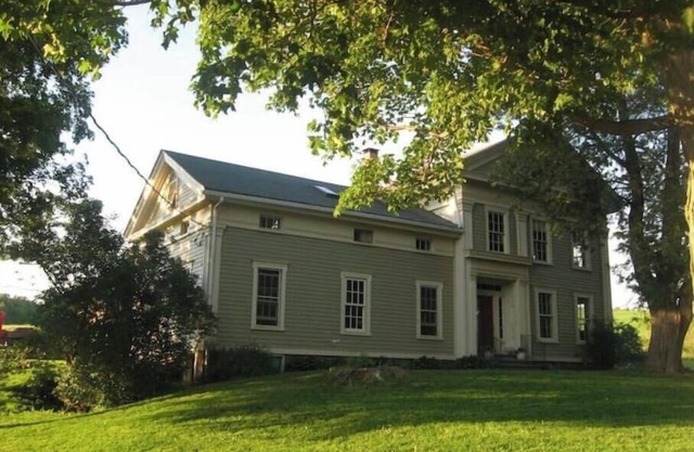 Farm Stay in Catskills Farmhouse Suite
