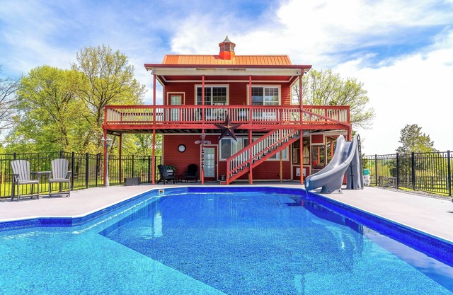 FARM Stay! - Private Heated Pool & Swim Spa - Pool Table - 2 King 7 Queen - 16+