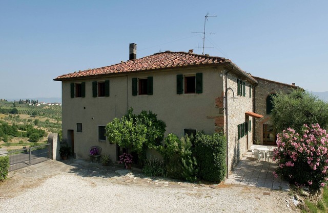 Farmhouse abode with Pool and Tuscan Charm