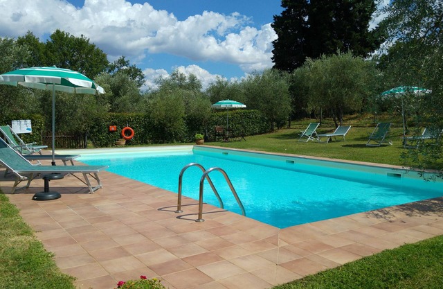 Farmhouse Colombaiolo Apartment Marta with swimming pool