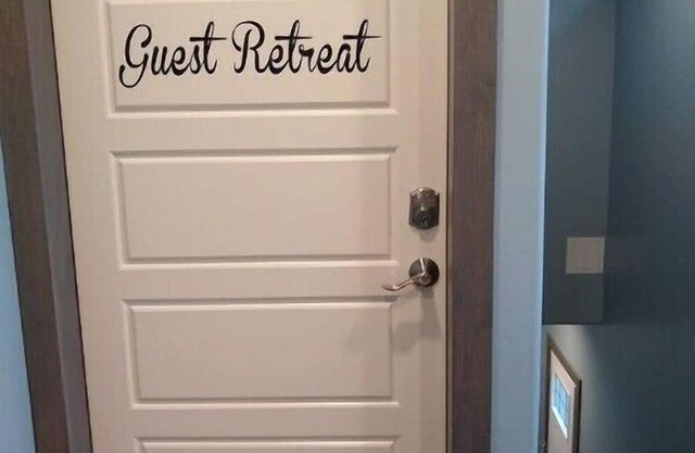 Farmhouse Guest Retreat w/huge jetted tub for 2n