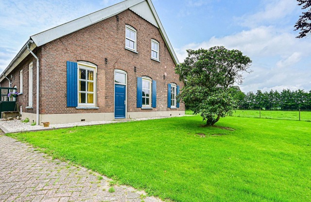 Farmhouse in De Heurne with Animal Farm