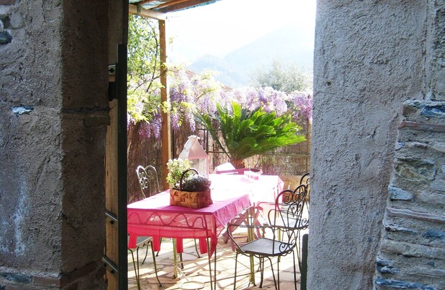 Farmhouse IReFenean Apart, 4 sleeps,pool, parking, only from Alassio beach,