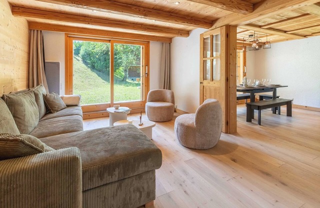 Fauvettes 2 : nice spacious apartment in Meribel Village