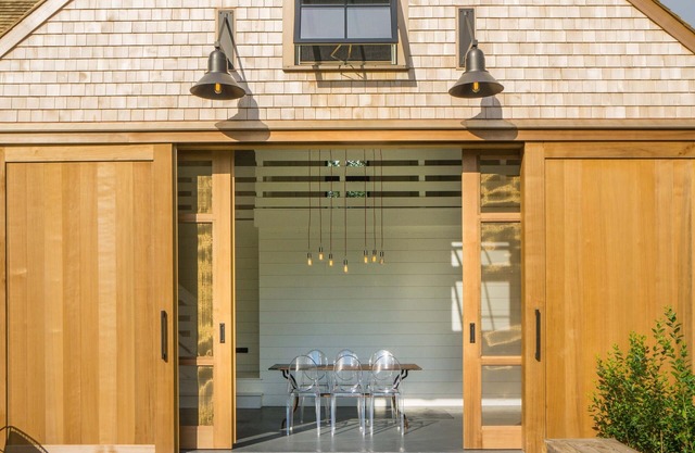 Featured in Boston Globe- fully renovated cape w/pool & modern barn pool house