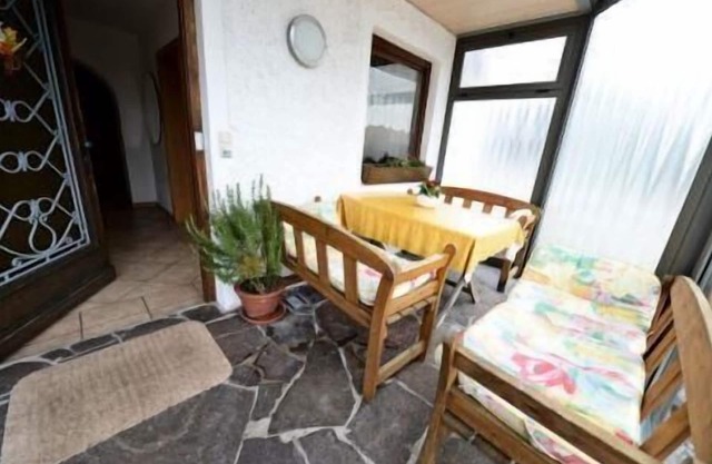Ferienwohnung 2 im Erdgeschoss, 65 qm, für 2 bis 4 Personen, 2 sep. Schlafzimmer, bedingt geeignet für Rollstuhlfahrer