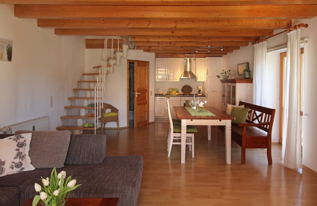 Ferienwohnung Typ 3, 65 qm mit Balkon und 1 Schlafzimmer für max. 4 Personen