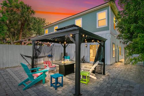 Few steps to Ocean-4 Beach Cruisers & Free parking & Private backyard