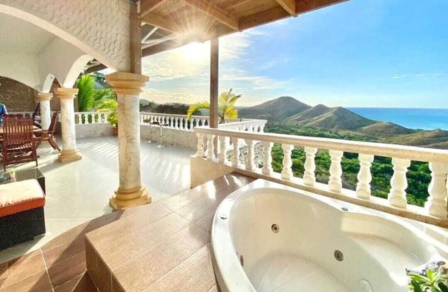 FINALLY AVAILABLE: EXCLUSIVE PENTHOUSE FOR EXCENTRIC LOVERS OF NATURE! Long term