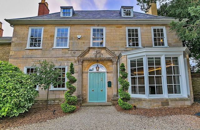 Finest Retreats - Ttich Manor Retreat