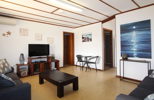 Fisherman's Shack: 2 BR, 1 BA House in Jurien Bay, Sleeps 6