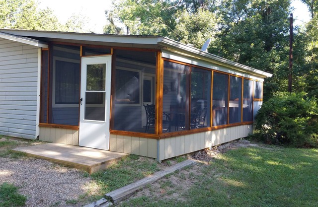 Fishing/Duck Hunting Cabin - Private Boat Ramp, Fishing Pier