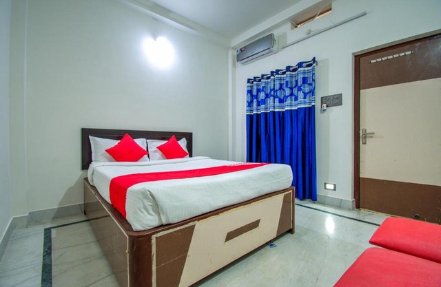 Flagship 24849 Madhuram Vihar