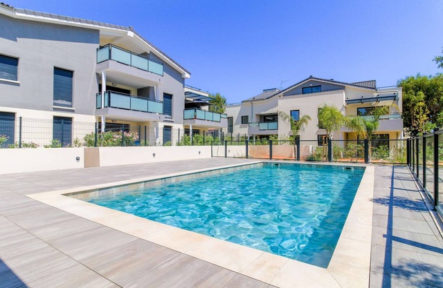 Flat in La Favière : Pool et Beach by SELECTsoHOME