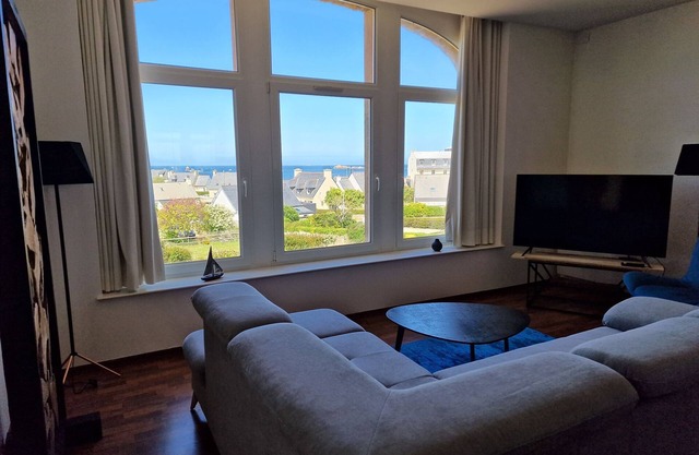 Flat in Primel with Sea View & Beaches Nearby