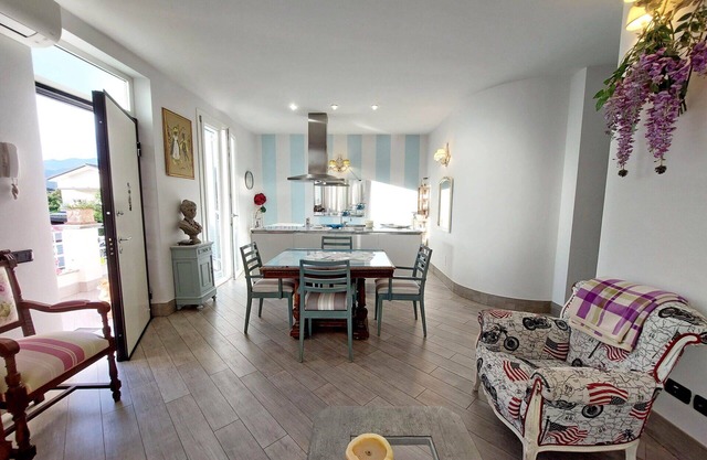 Flat near the Sea, 4 People, 2 Bedrooms, Garden, Terrace