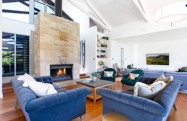 Fletchers Lane Escape – rural resort vibes, sweeping views, pool, tennis court, close to Berry