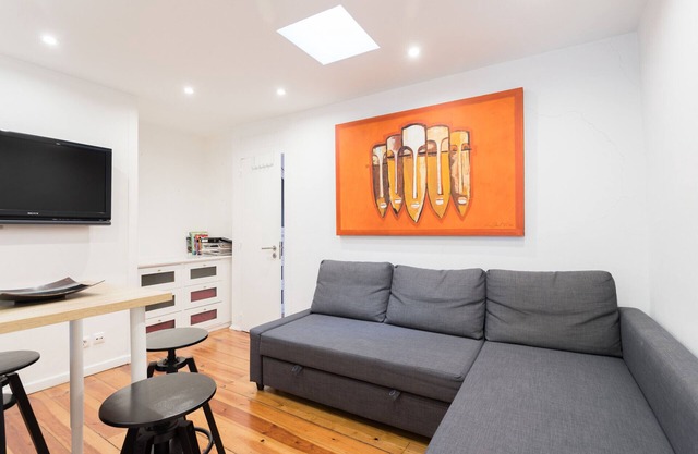 FLH Lx Factory Modern Flat
