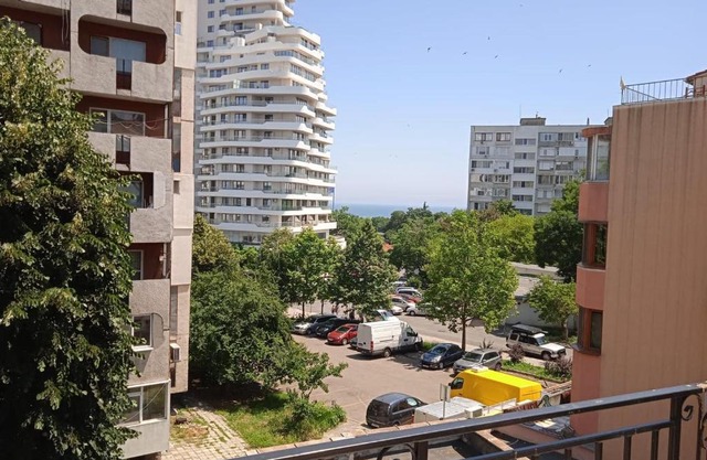 Flora Beach Apartaments