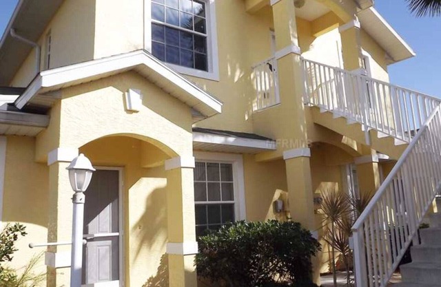 Florida Condo Near Golf Course