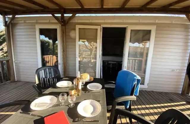 Flower Camping Saint Amand * - Mobile home Premium 30m2 (4p-2 ch), Clim, TV, dishwasher, bed 160, plancha, Nespresso 4 people