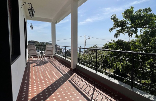 Flower villa in Capo Torre of Albisola, sea view, in the verrde and flowers