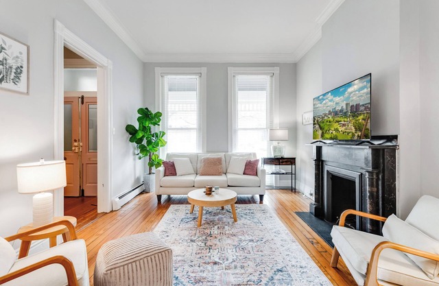 Floyd’s FAN-tastic 3BR/3BA | Prime RVA Location