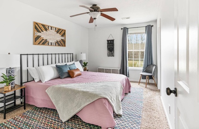 Fort Campbell Serenity: 3 Bedroom, Pet Friendly in a Cul-de-Sac