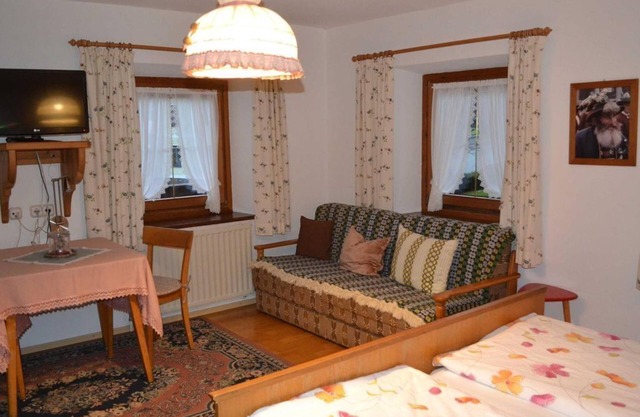 Four-bed room with shower - Landhaus Mayer