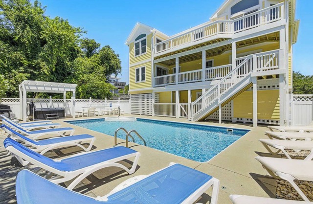 Fowl Play | 1580 ft from the beach | Private Pool, Hot Tub, Dog Friendly | Duck