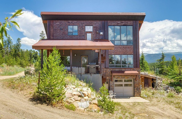 Fraser House w/Mtn Views Near Winter Park!