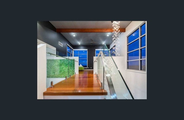 Fraser Island Views - Luxury Family House on the Hill with Panoramic Ocean Views