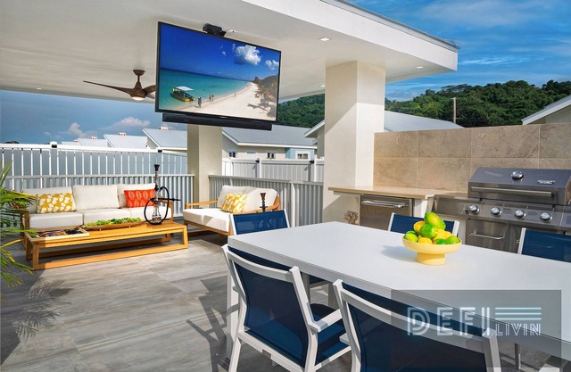 Free Airport Shuttle | Luxe Lucea Home | Pool