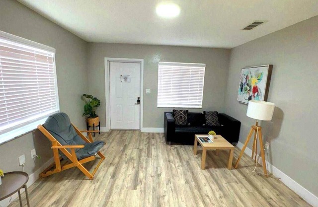 Free Parking & Top Location | Miami House
