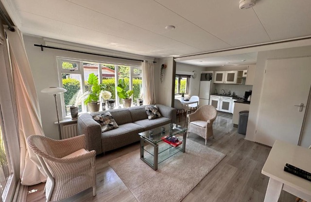 Freestanding Holiday Home BEEKBERGEN - WASMACHINE ALL COUNTRY TV CHANNELS