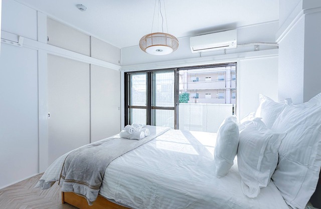Fresh & Spacious 40sqm. Parkview Apt. - Central Tokyo - 10min Train to Shinjuku