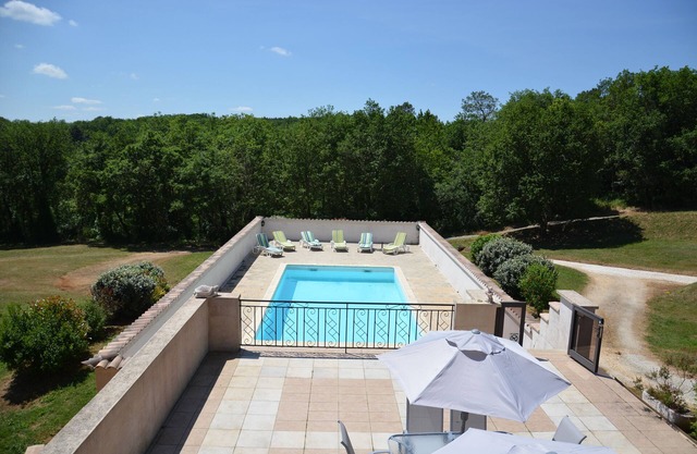 Freyssines, charming family home with private pool, pets welcome