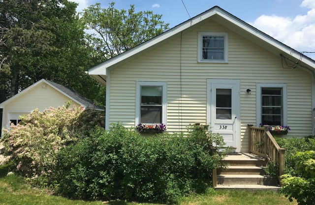 Friendly Cottage In Blue Hill - Sleeps 4