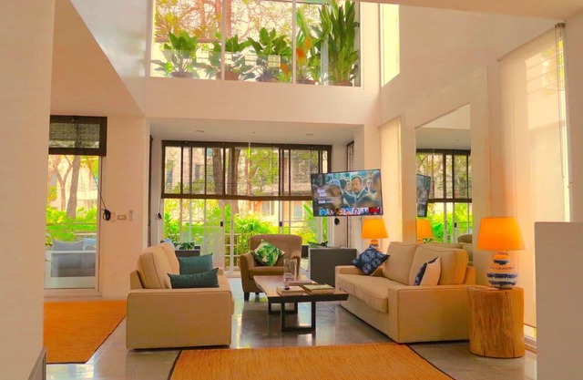Front Samet Beach House w/ Swimming Pool | WiFi, Maid Service, Island Excursions