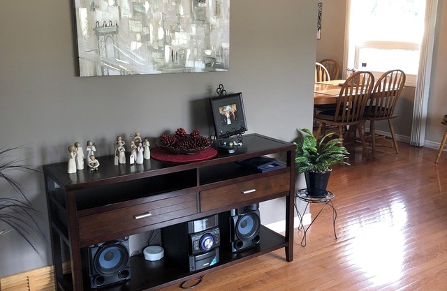 Full Bungalow Beaumont S of Edmonton