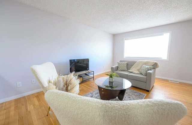 Full Home | 3 Br 2 Bath | Garage