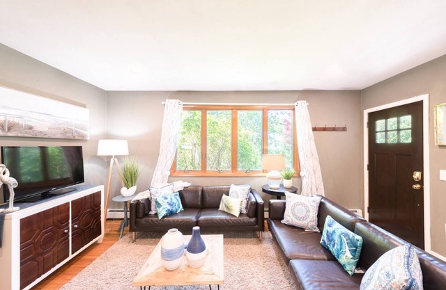 Fully stocked vacation home with large private yard, decks and BBQ gas grill