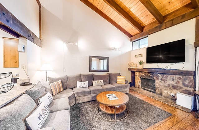 Fun at your fingertips with private beach access & lakefront pool - near skiing