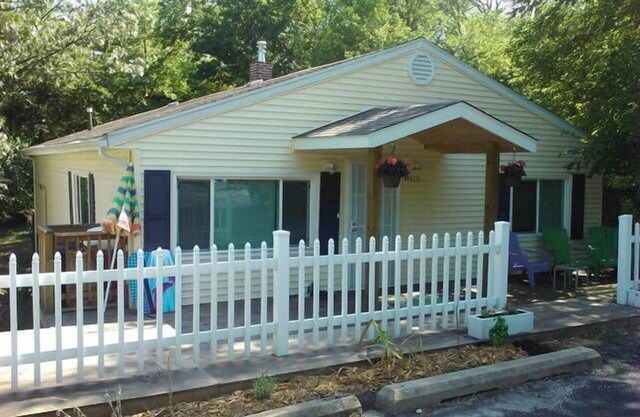Fun Filled Miller Beach: Spacious 3 BR/3BA Cottage: YEAR ROUND RENTAL DISCOUNT